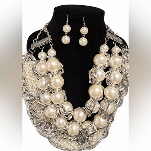Elegant Silver and Cream Pearl Necklace Set